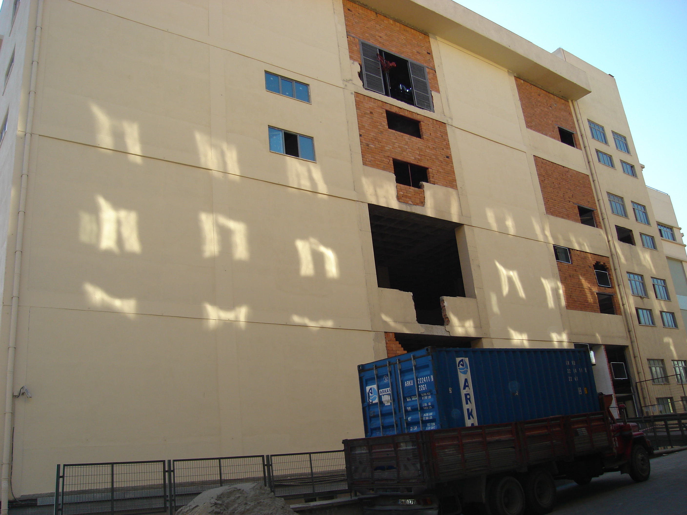 SİNPAŞ İKİTELLİ DEPOZİTE ALIŞVERİŞ MERKEZİ